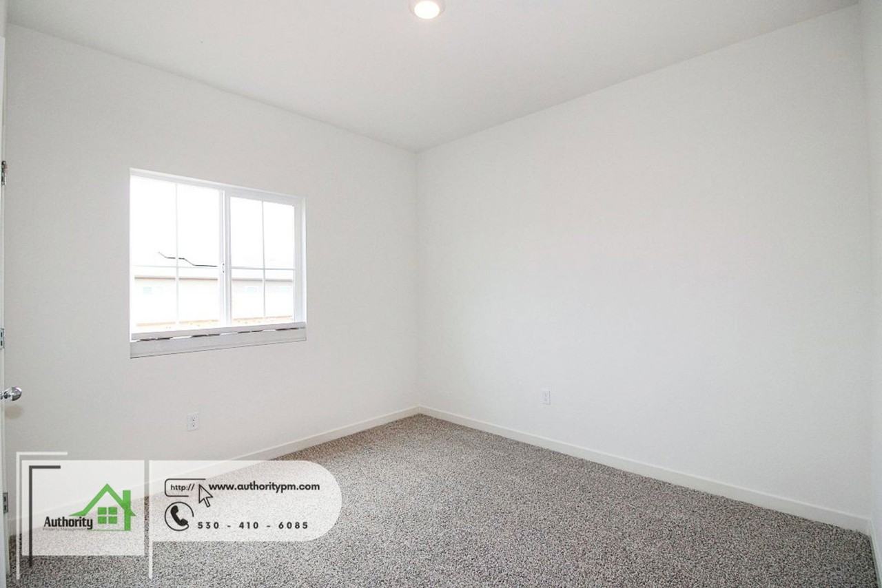 2901 Hopkins Ave - Photo 6 of 21