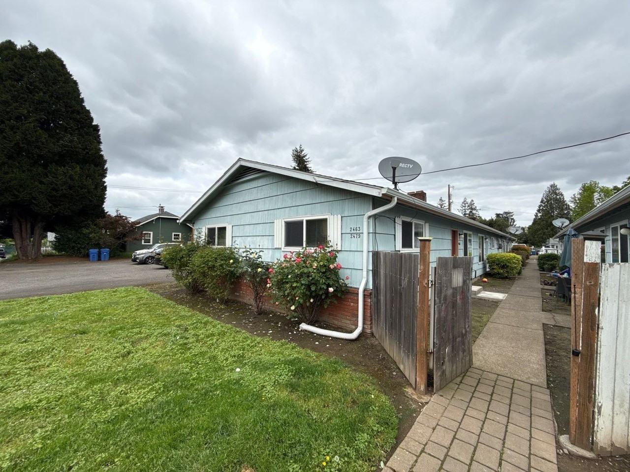 2463 Lee St Se - Photo 3 of 23