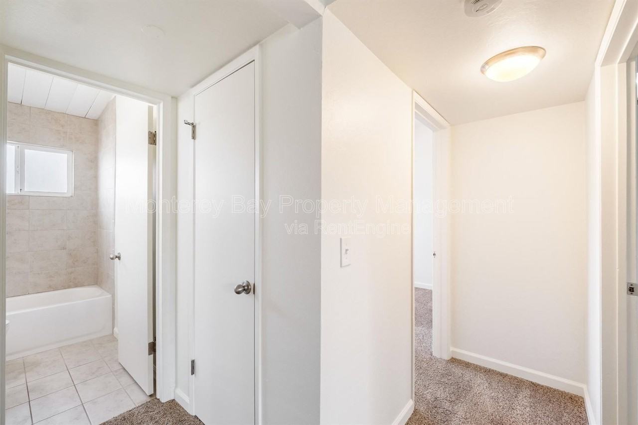 1113 4th St #E - Photo 6 of 16