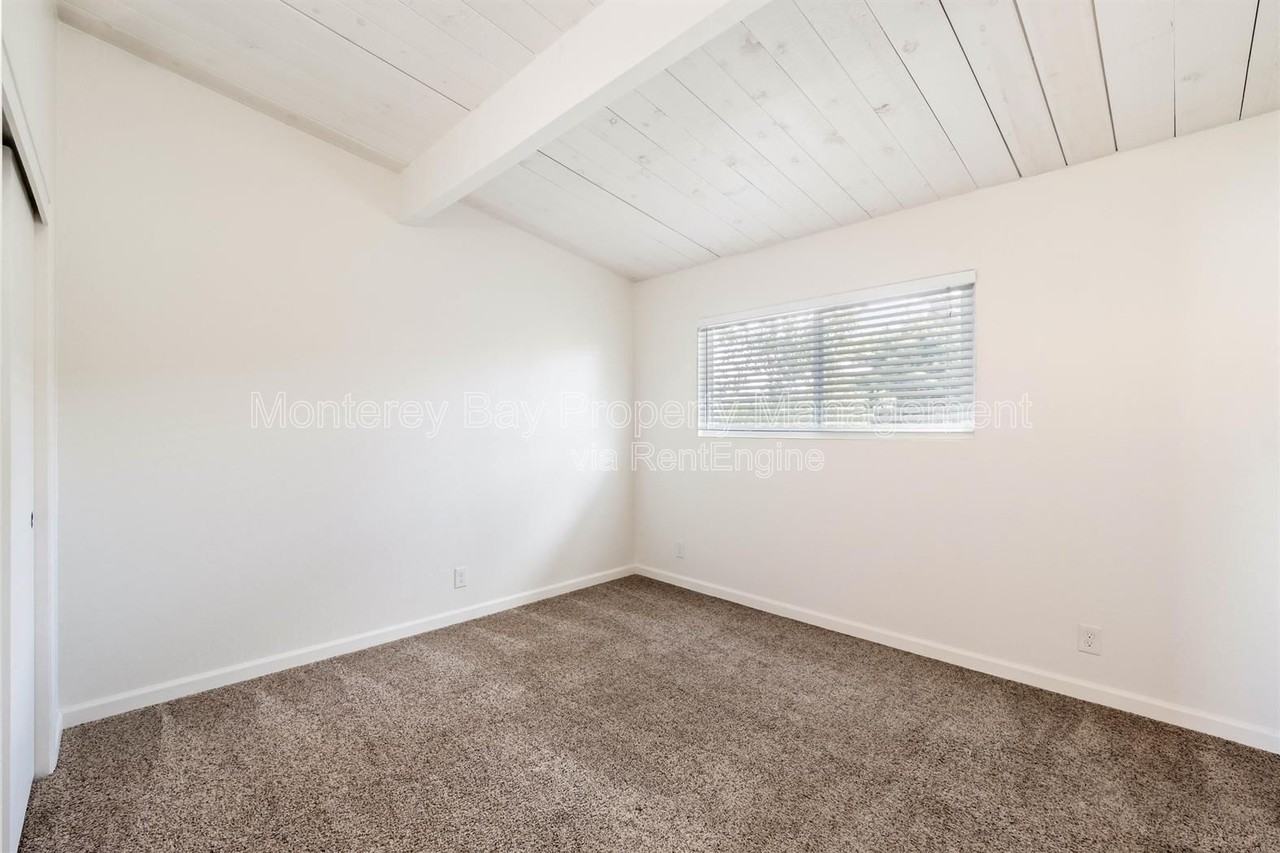 1113 4th St #E - Photo 7 of 15