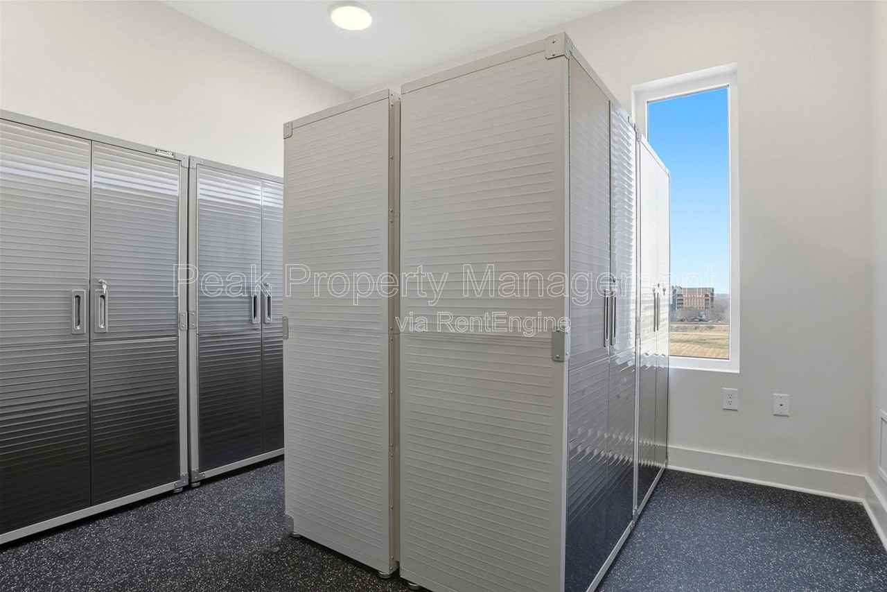 501 Orleans St #304 - Photo 5 of 50