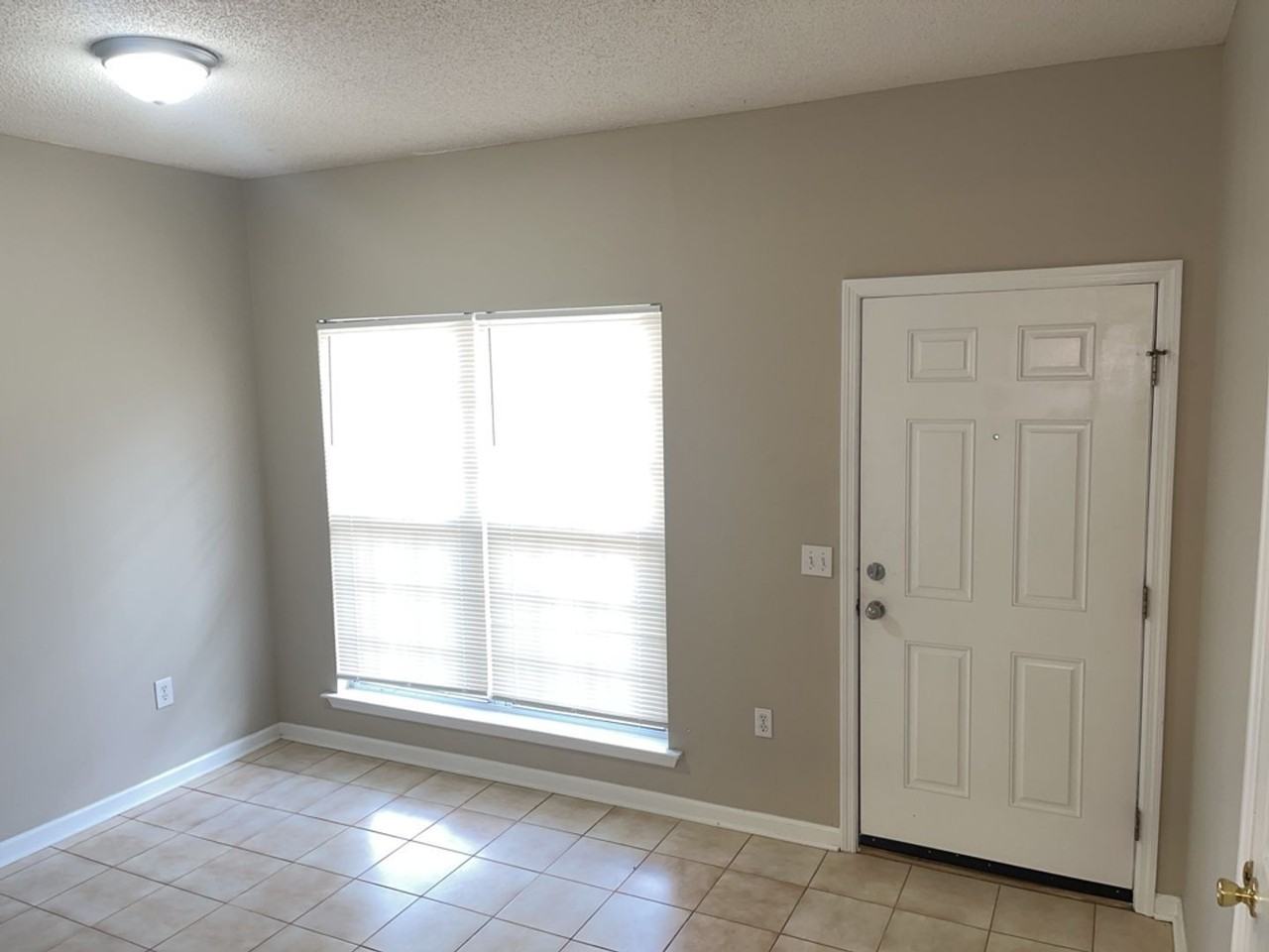 22 E Dubois St #2A - Photo 3 of 24