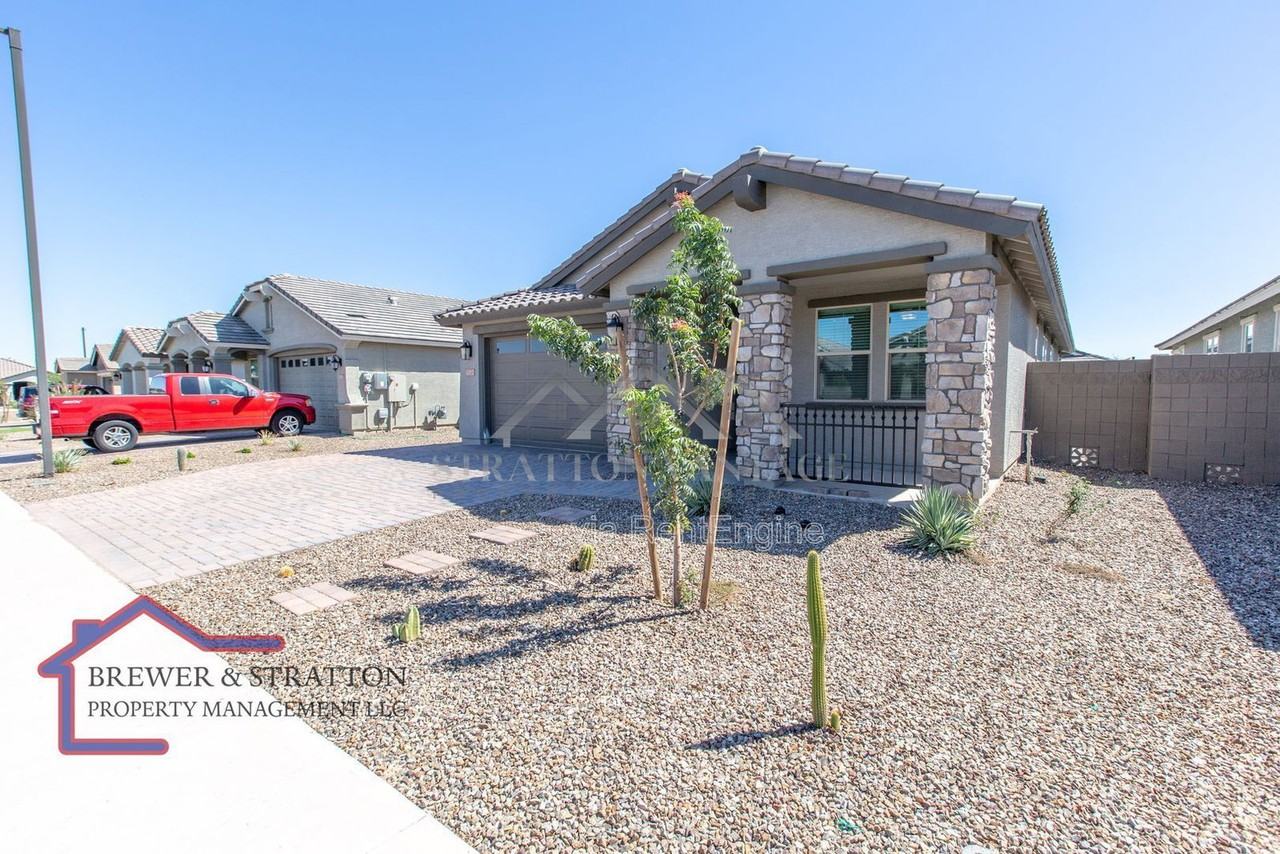 15243 W Latham St - Photo 2 of 50