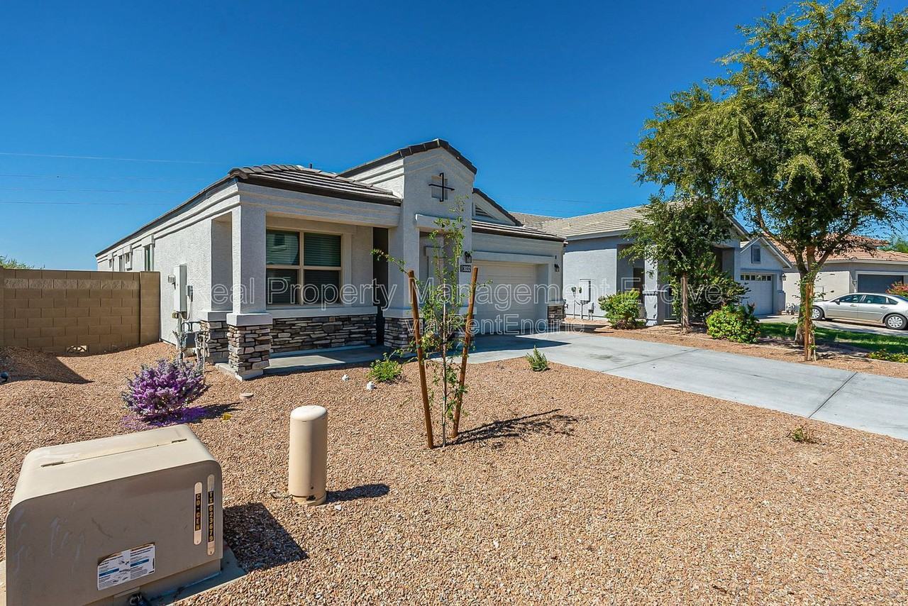 3032 N 310th Ln - Photo 3 of 49