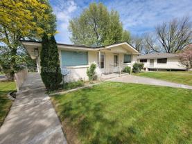 1702 W 7th Pl #B - Photo 1 of 1