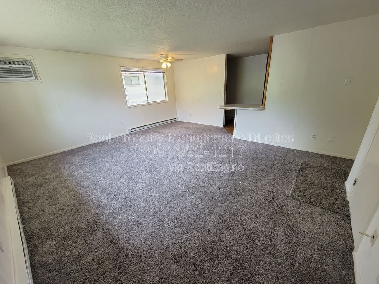 1702 W 7th Pl #B - Photo 2 of 10