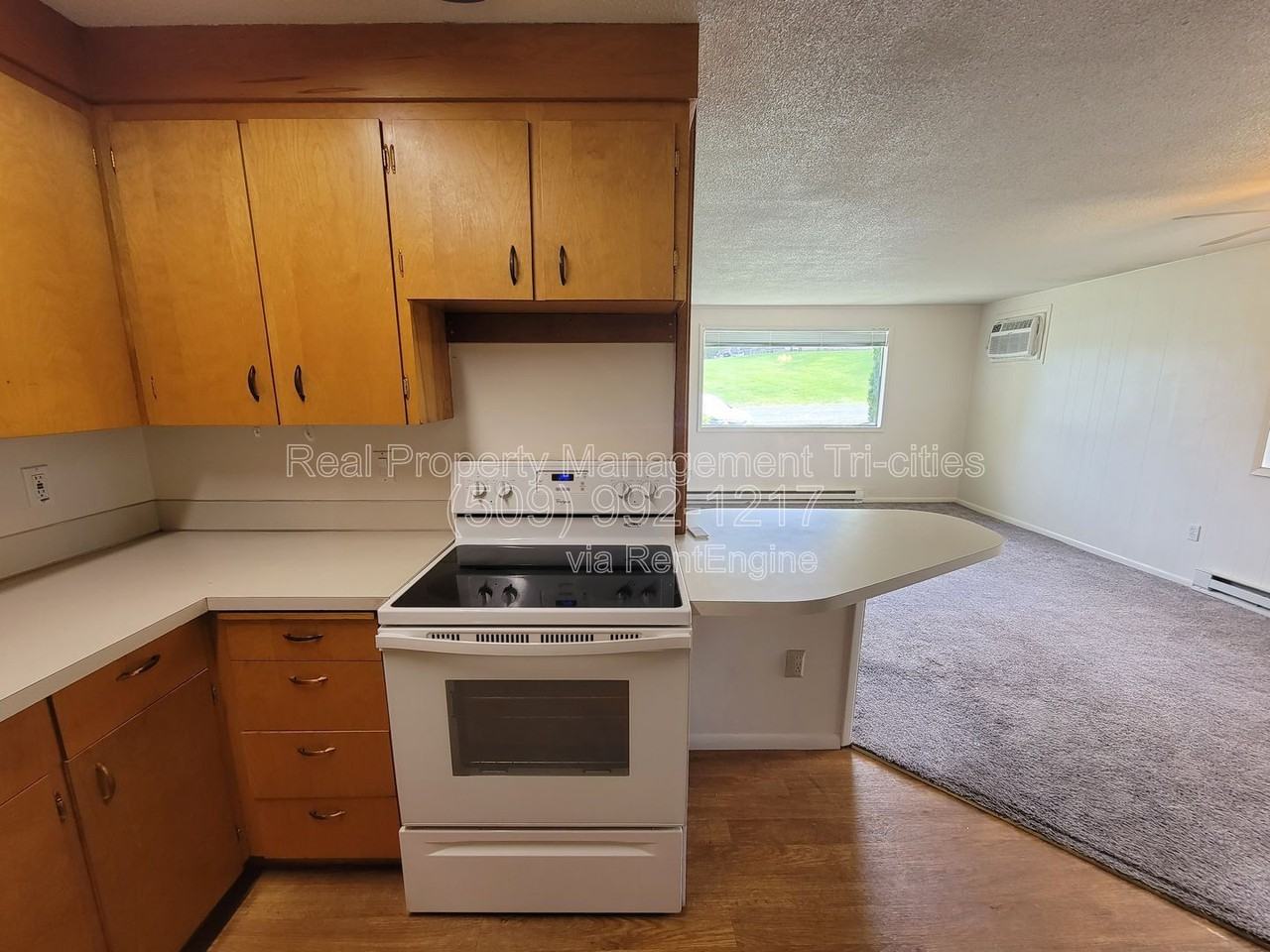 1702 W 7th Pl #B - Photo 4 of 10