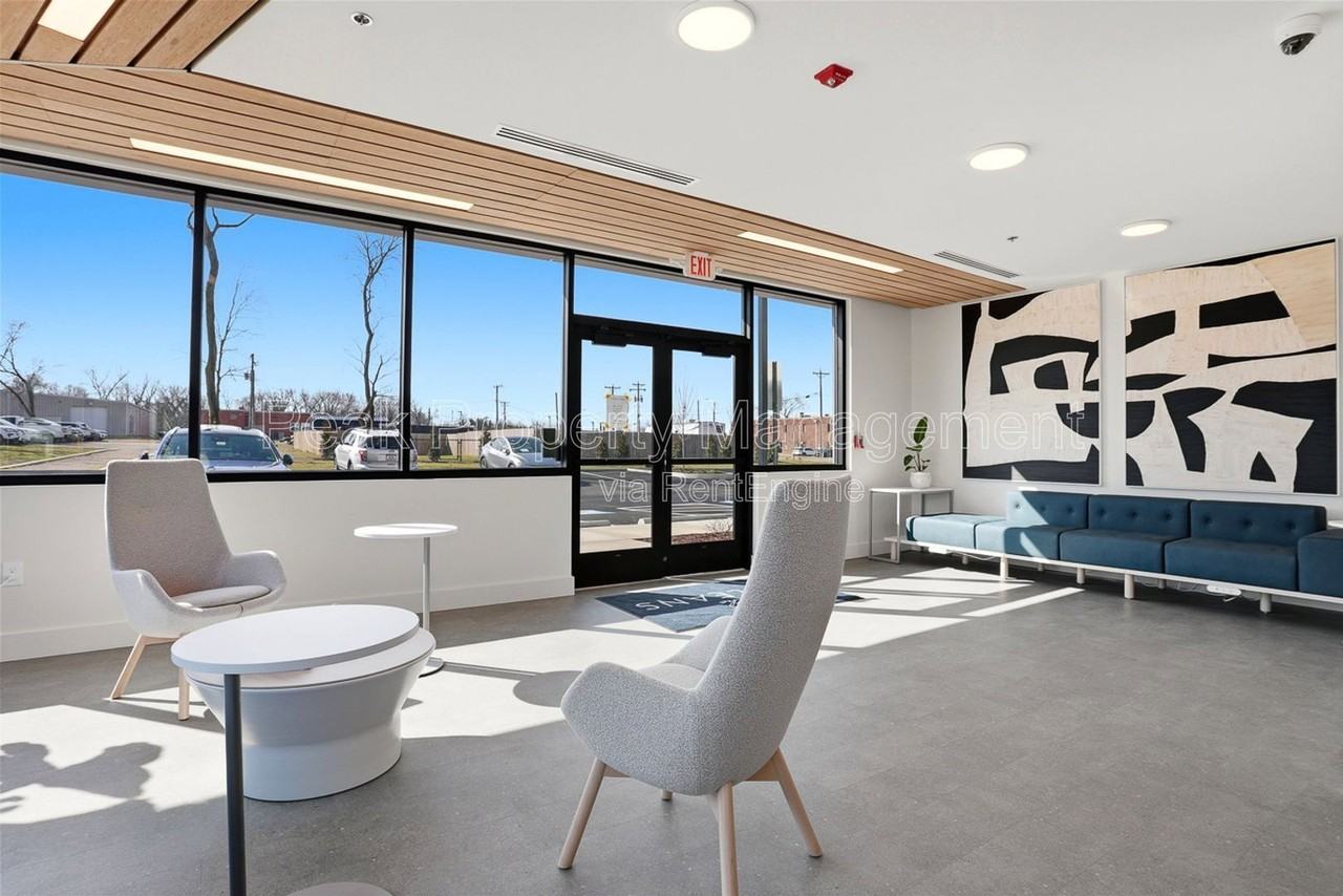 501 Orleans St #404 - Photo 5 of 50