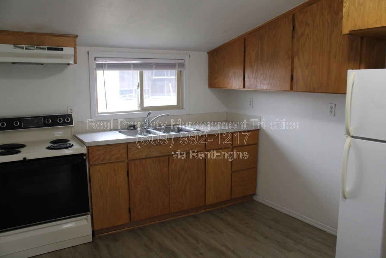508 9th St #3 - Photo 5 of 7