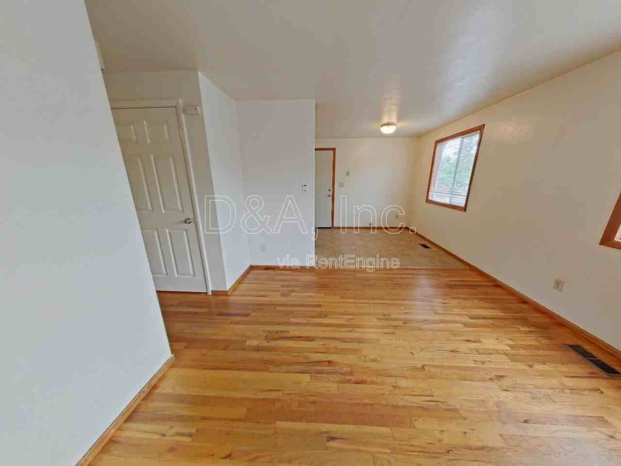 708 Nw 14th St - Photo 4 of 14