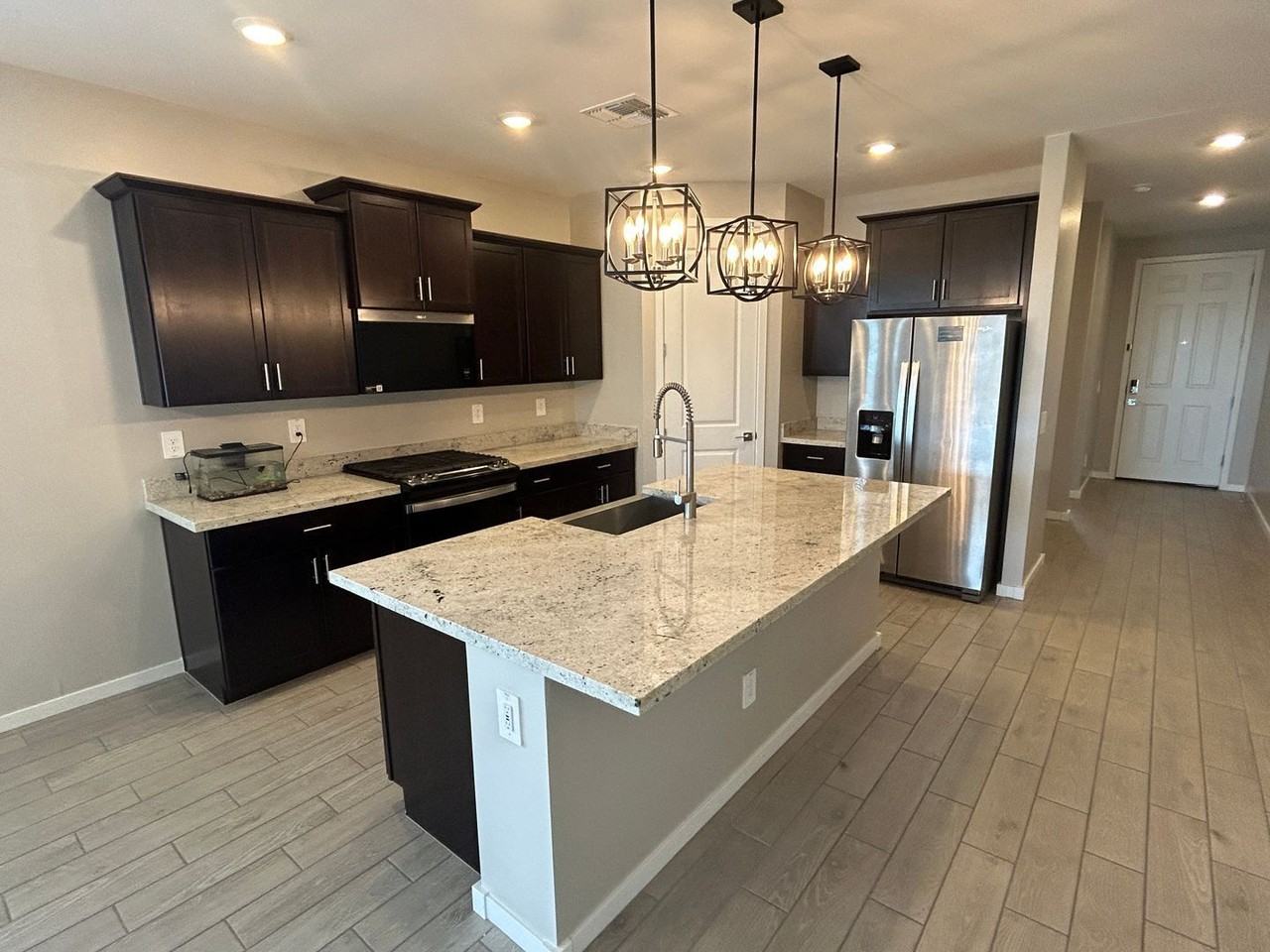 17347 W Sanna St - Photo 4 of 24