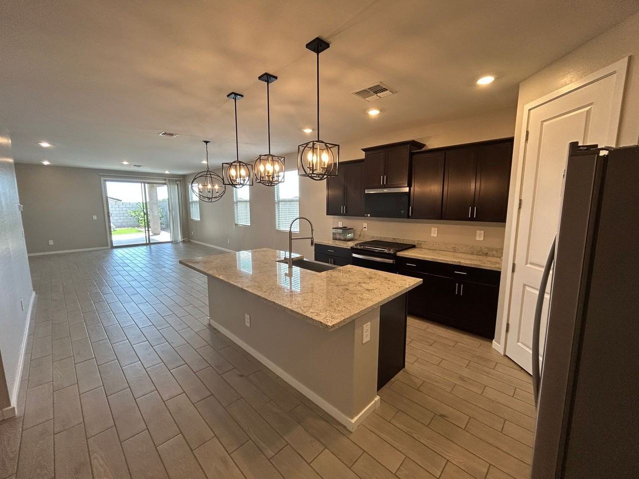 17347 W Sanna St - Photo 5 of 24