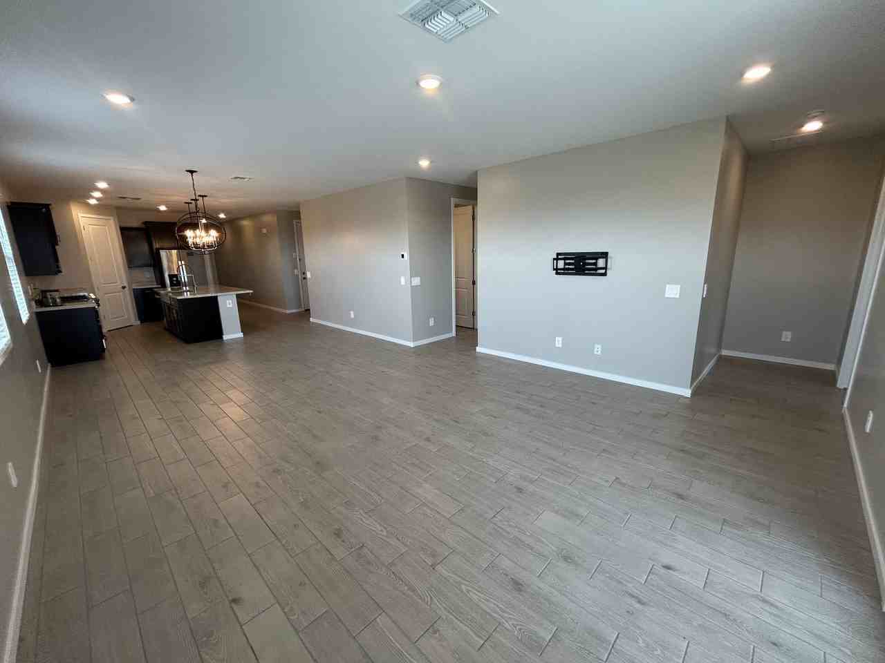 17347 W Sanna St - Photo 6 of 24