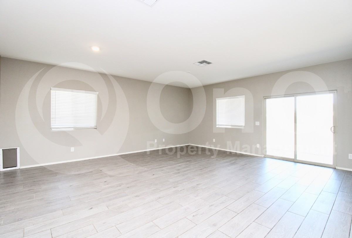 3208 N Pleasant View Ln - Photo 5 of 19