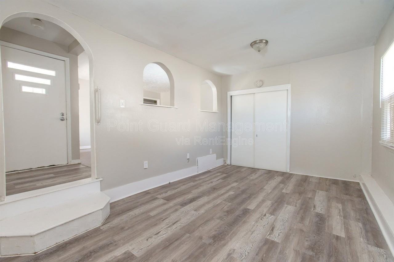 2749 N Poplar St - Photo 6 of 19