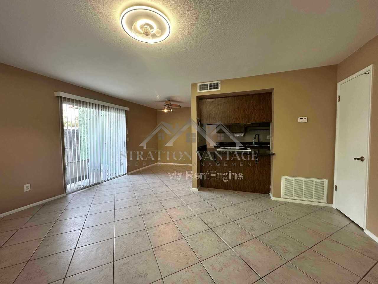 10203 N 7th Pl #B - Photo 6 of 16