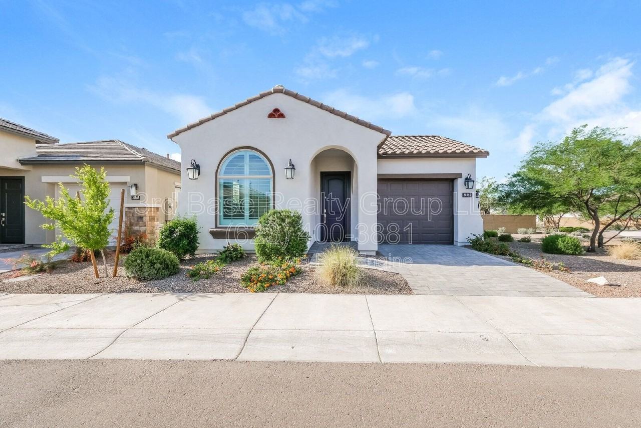 20363 W Sells Dr