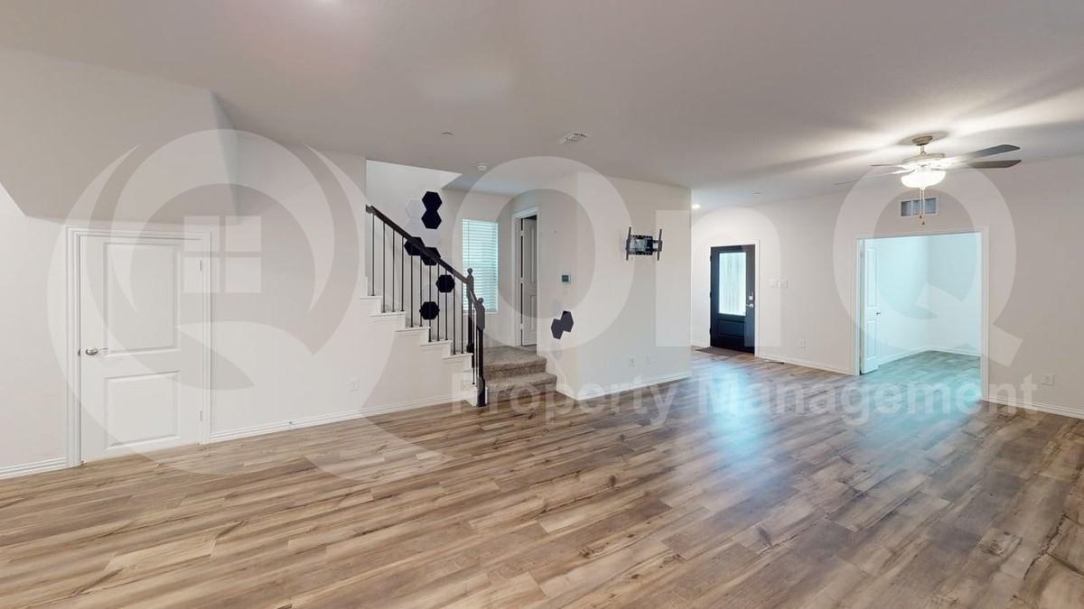 4107 Stockyard Station Ln - Photo 3 of 25