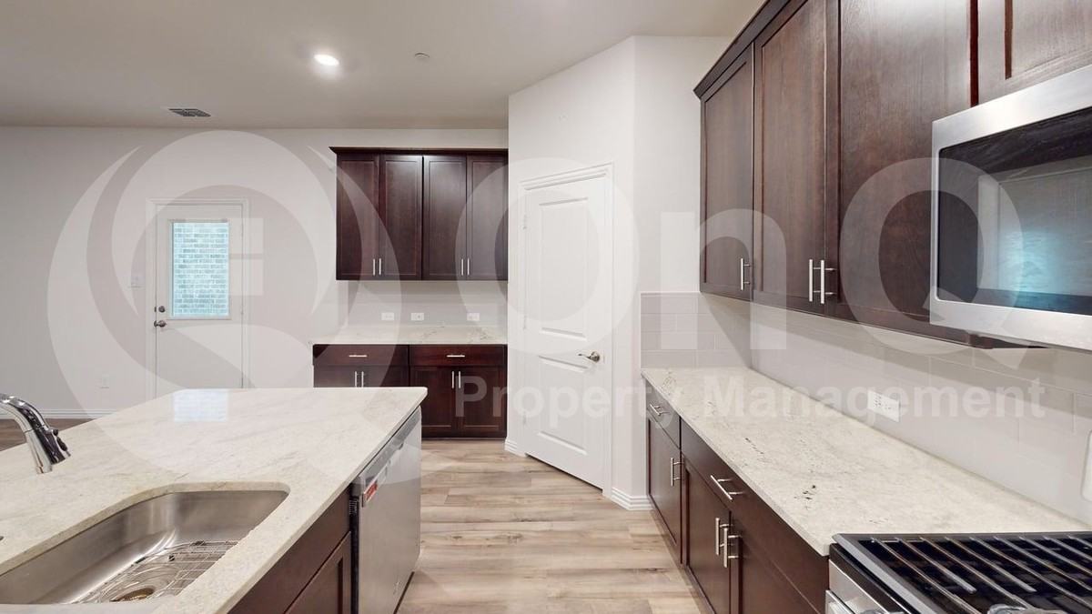 4107 Stockyard Station Ln - Photo 7 of 25