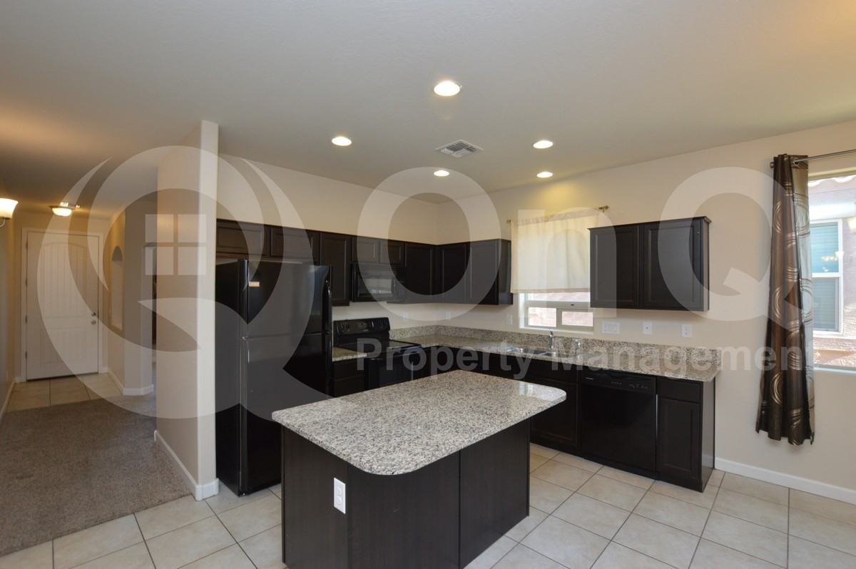 4873 E Iolite St - Photo 4 of 23