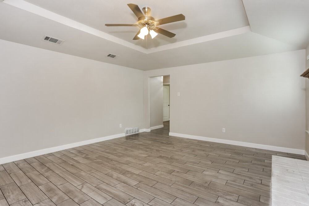 1330 Heather Run Dr - Photo 4 of 16
