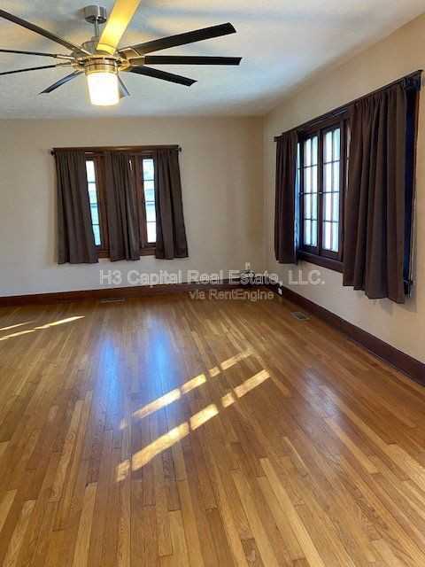 1215 W Main St - Photo 4 of 32