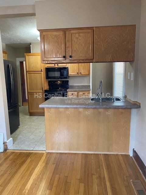 1215 W Main St - Photo 7 of 32