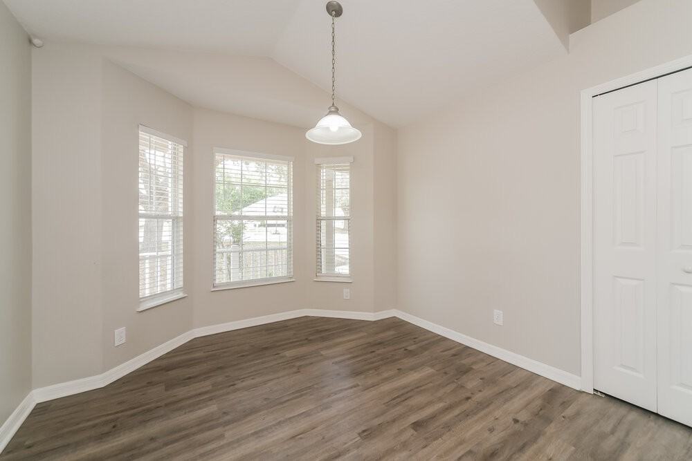 2213 Merry Rd - Photo 7 of 16