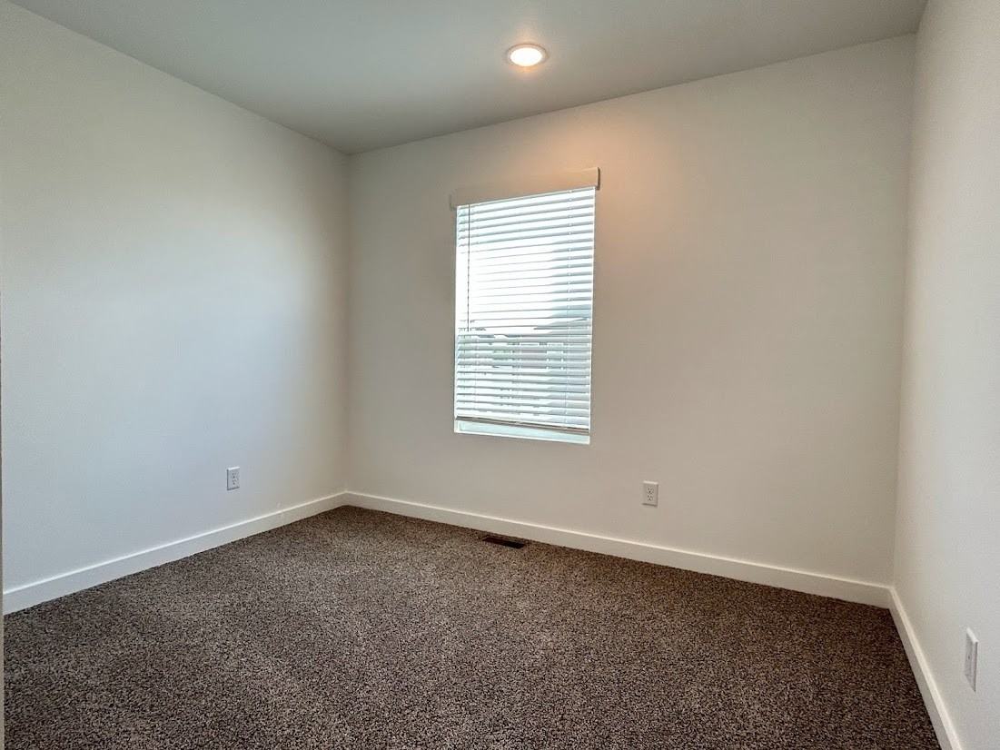 960 Ventnor Avenue, Centerton - Photo 7 of 18