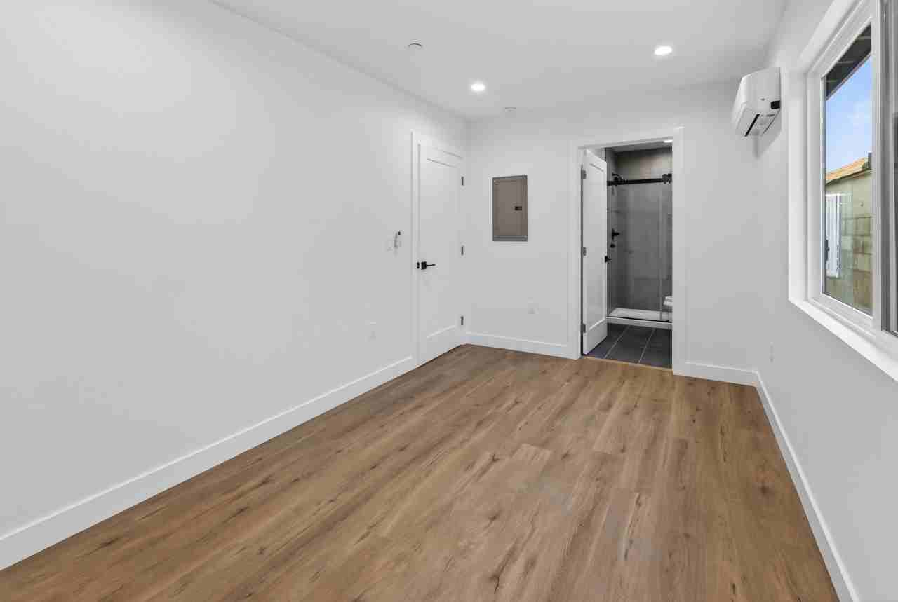 680 E 45th St - Photo 6 of 10