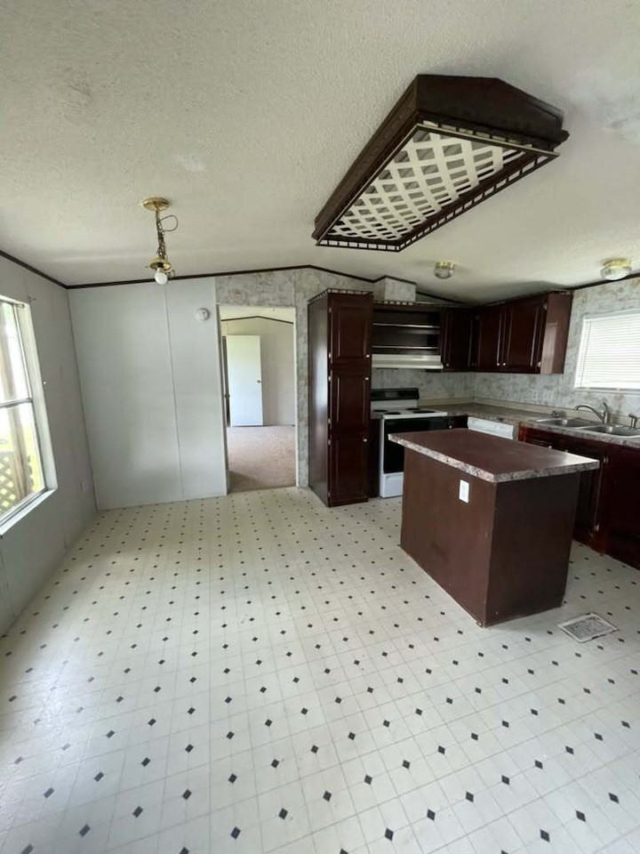 136 Pelt Ln - Photo 6 of 13