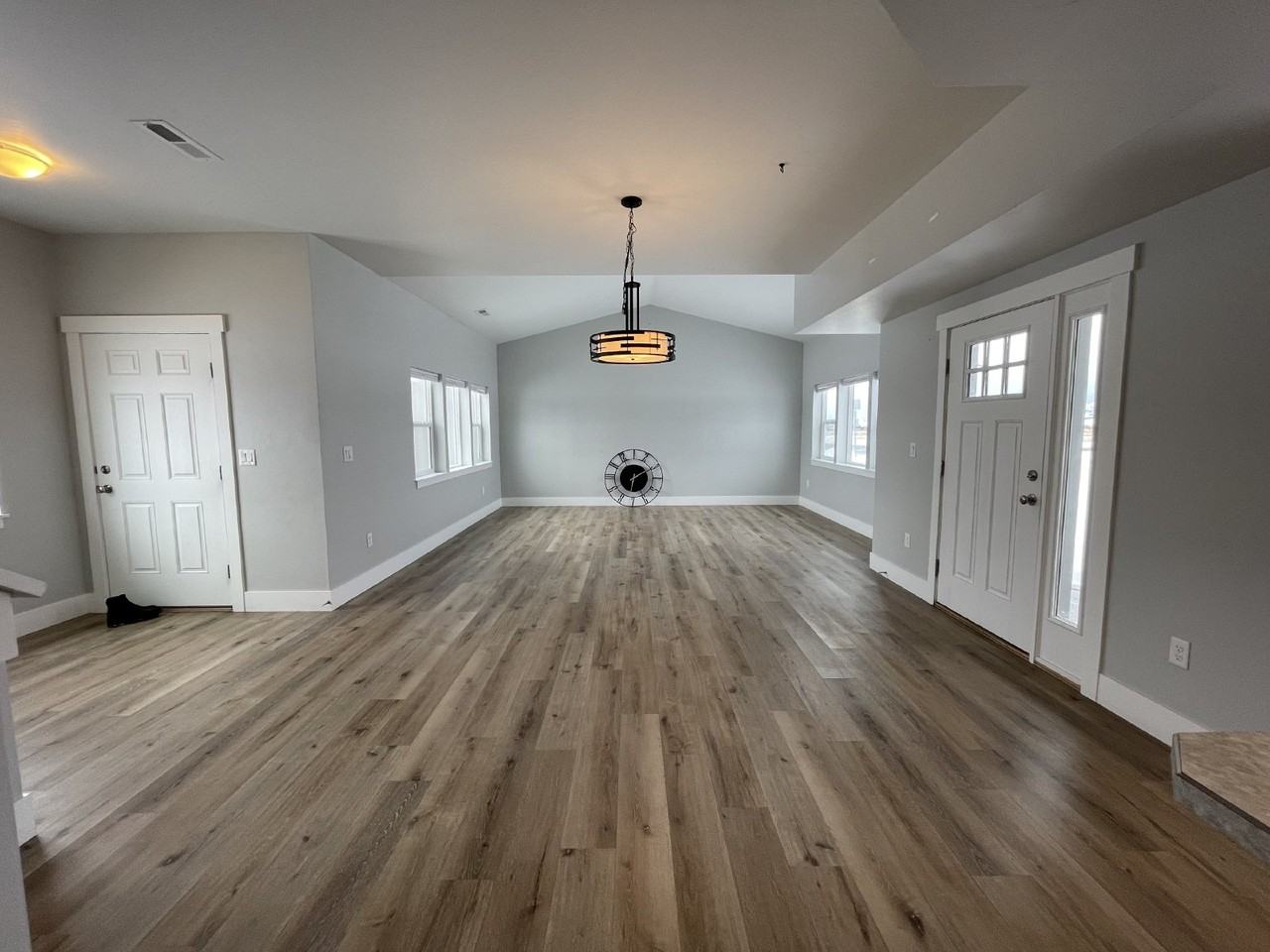 5415 Red Haven St - Photo 7 of 32