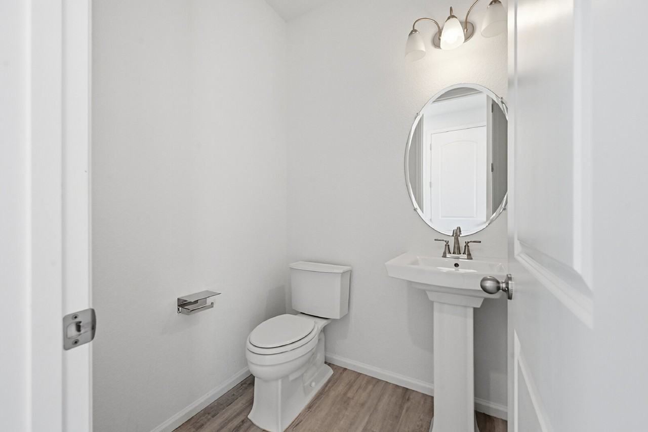 24271 E 40th Ave - Photo 6 of 44