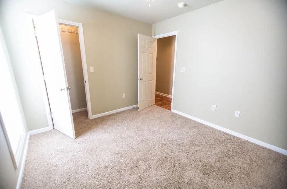 3884 Bridlewood Dr - Photo 7 of 14