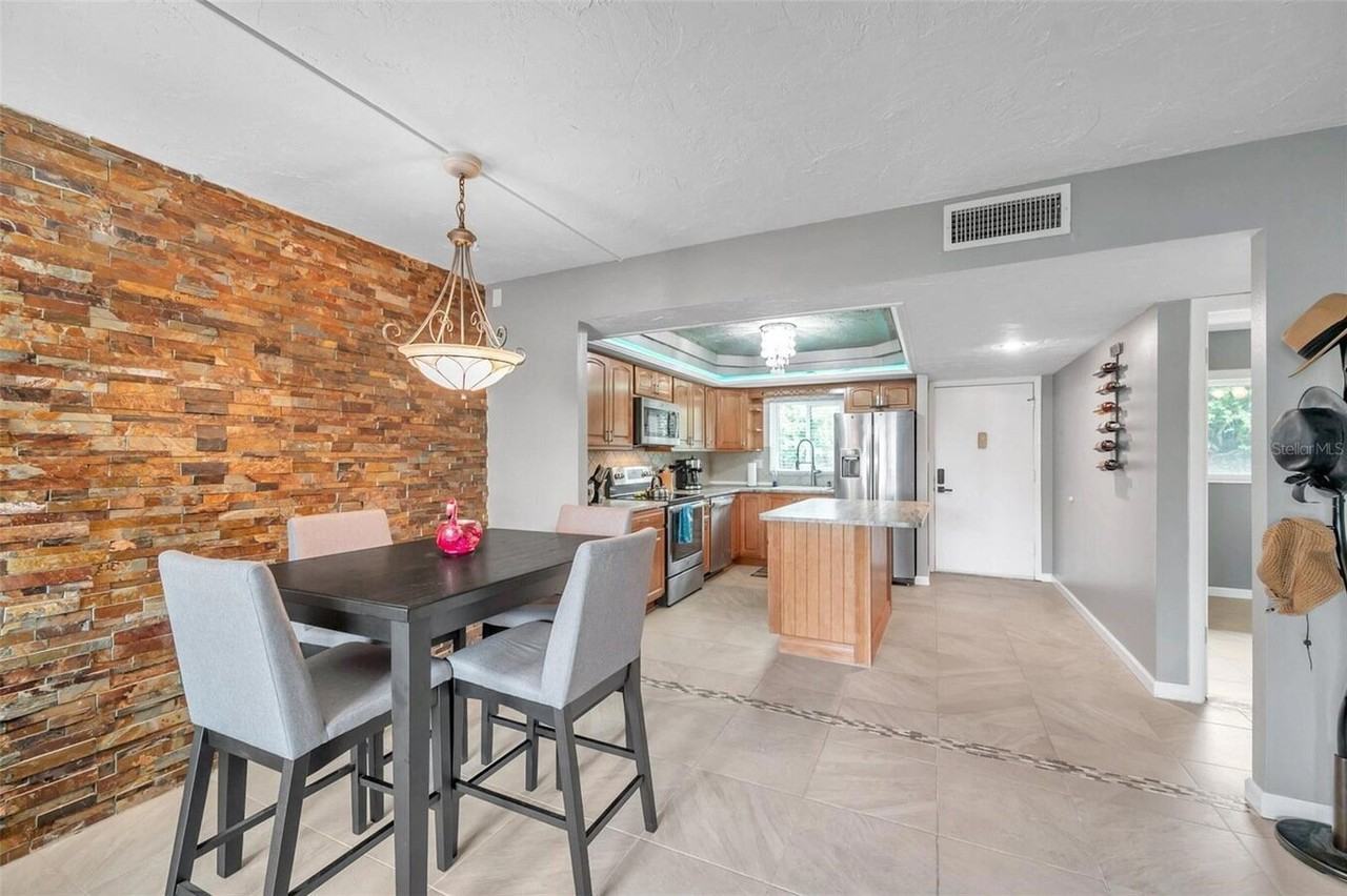 6470 Hollywood Blvd #108 - Photo 6 of 8