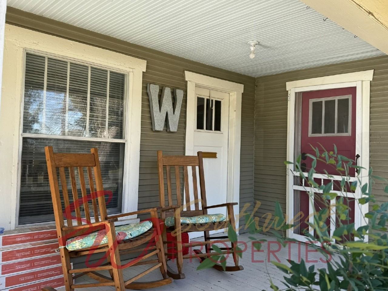 690 S Lillian St - Photo 2 of 17