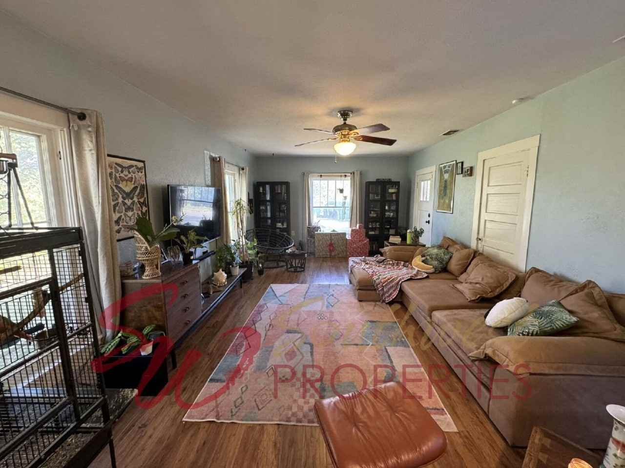 690 S Lillian St - Photo 5 of 17