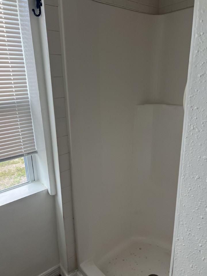 1148 Harbor Dr #2 - Photo 4 of 20