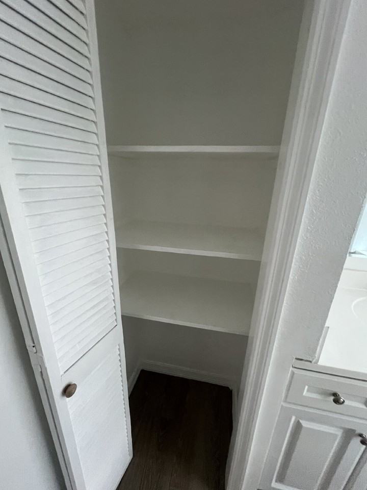 1148 Harbor Dr #2 - Photo 6 of 20