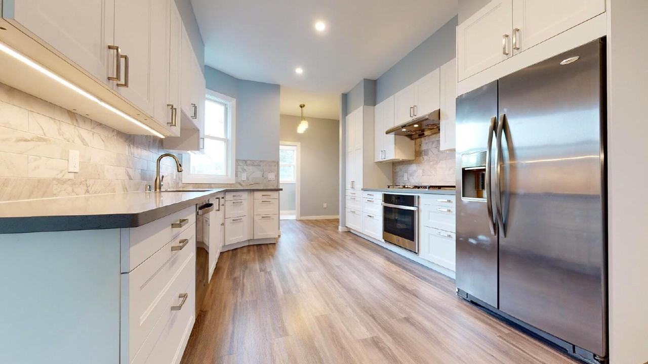 143 4th Ave - Photo 5 of 21