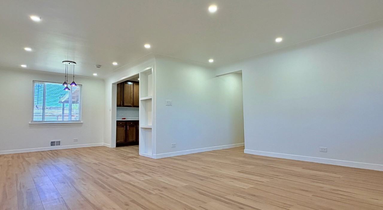 3045 Niagara St - Photo 5 of 28