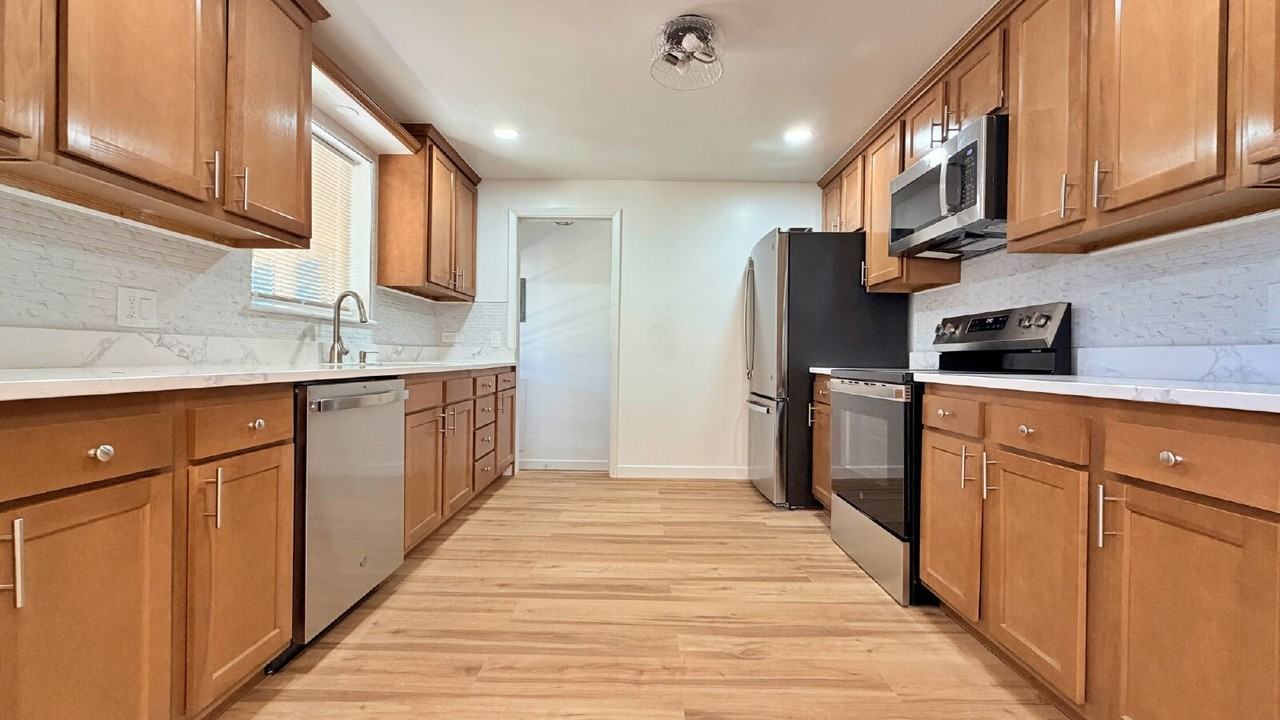 3045 Niagara St - Photo 7 of 28