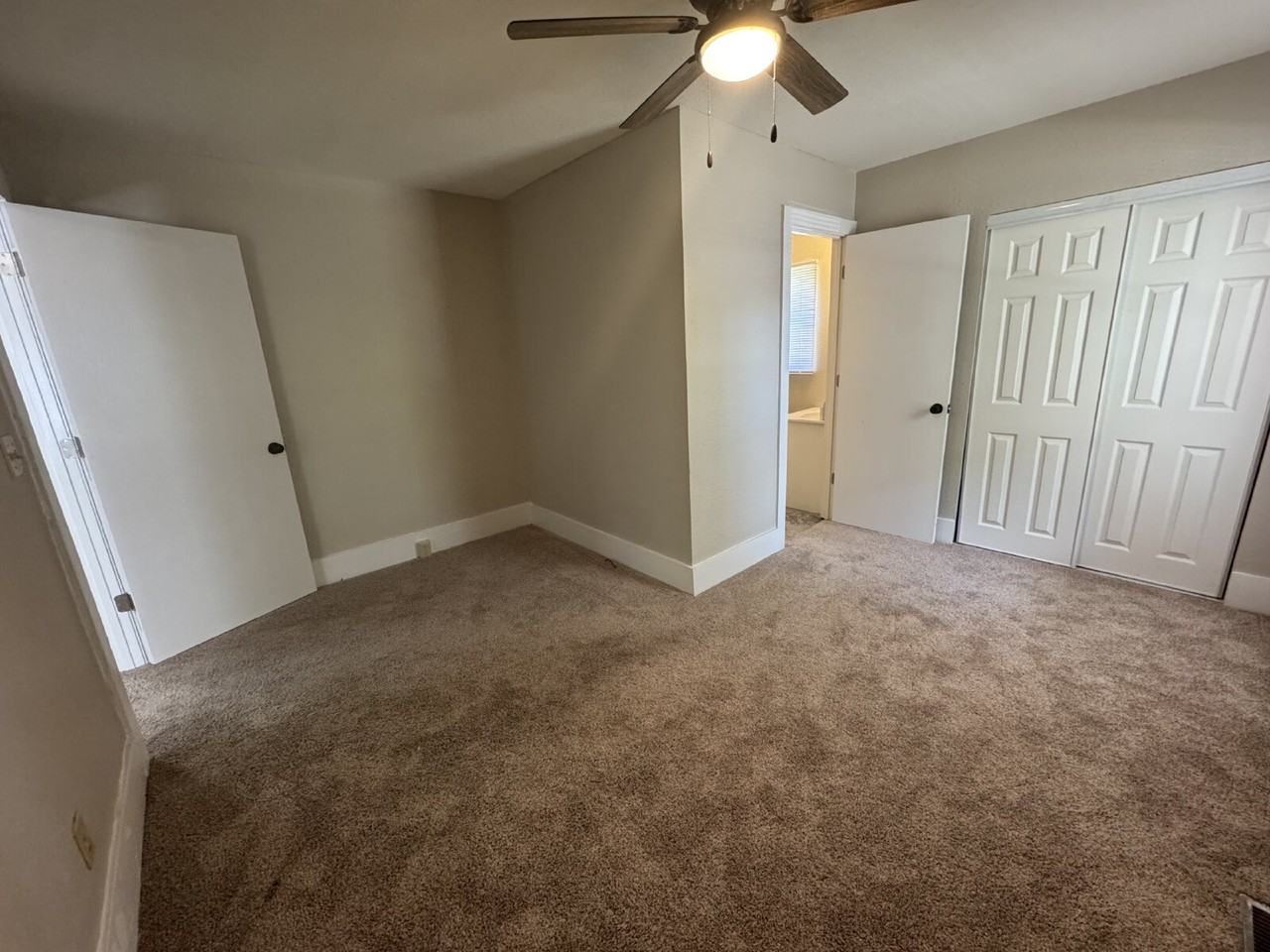 201 Eastman Ave - Photo 6 of 10