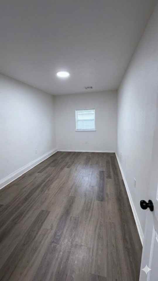 1340 Nw 106th St - Photo 4 of 11