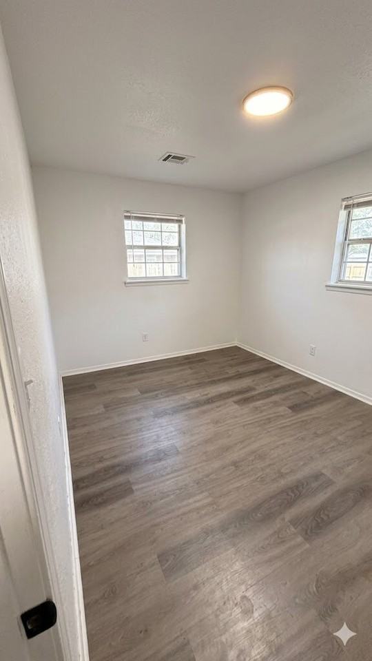 1340 Nw 106th St - Photo 7 of 11