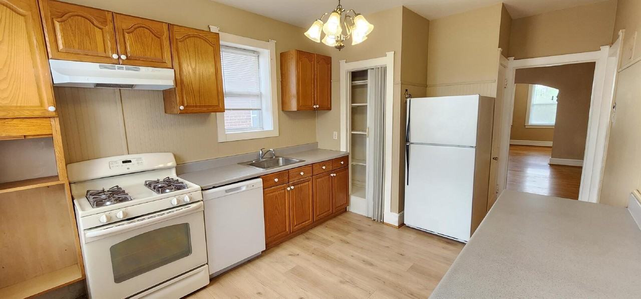 4957 Winona Ave - Photo 2 of 13