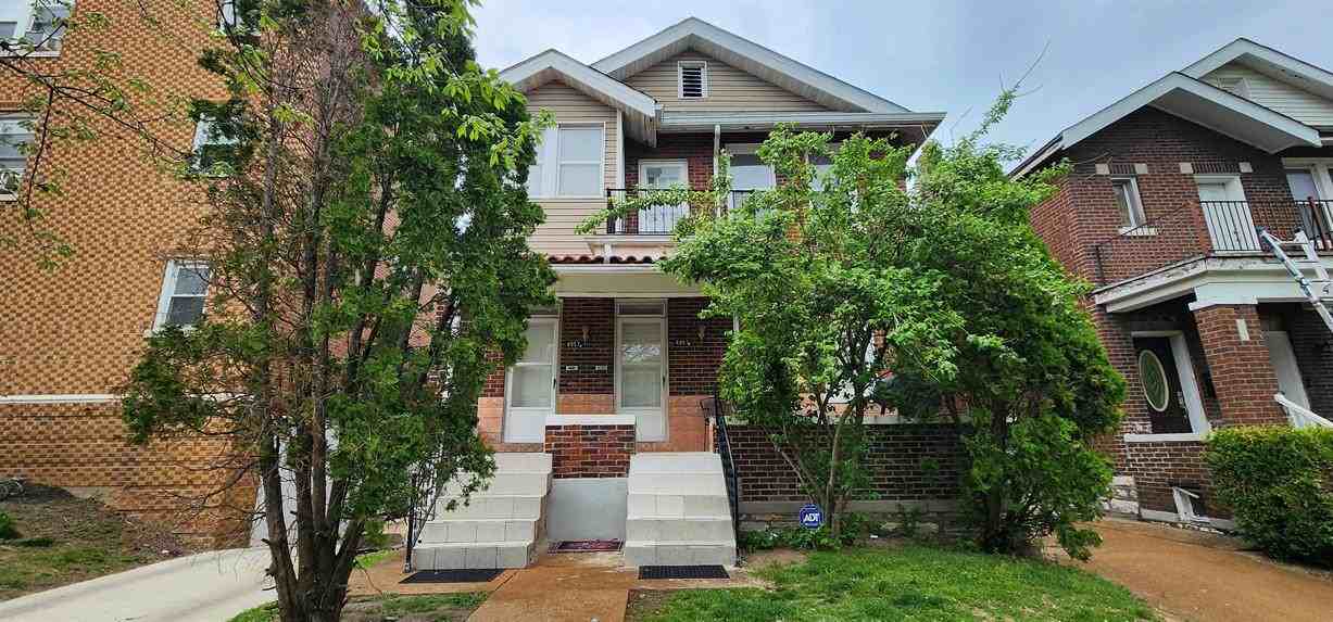 4957 Winona Ave - Photo 3 of 13