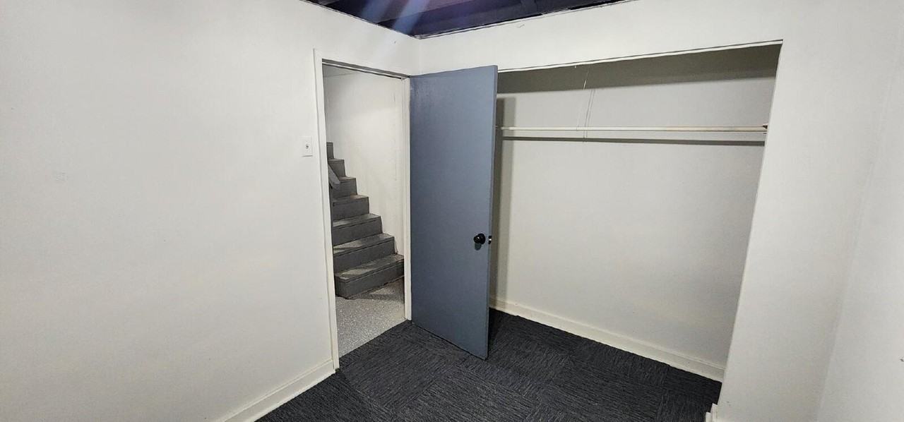 509 Ballman Ave - Photo 4 of 11