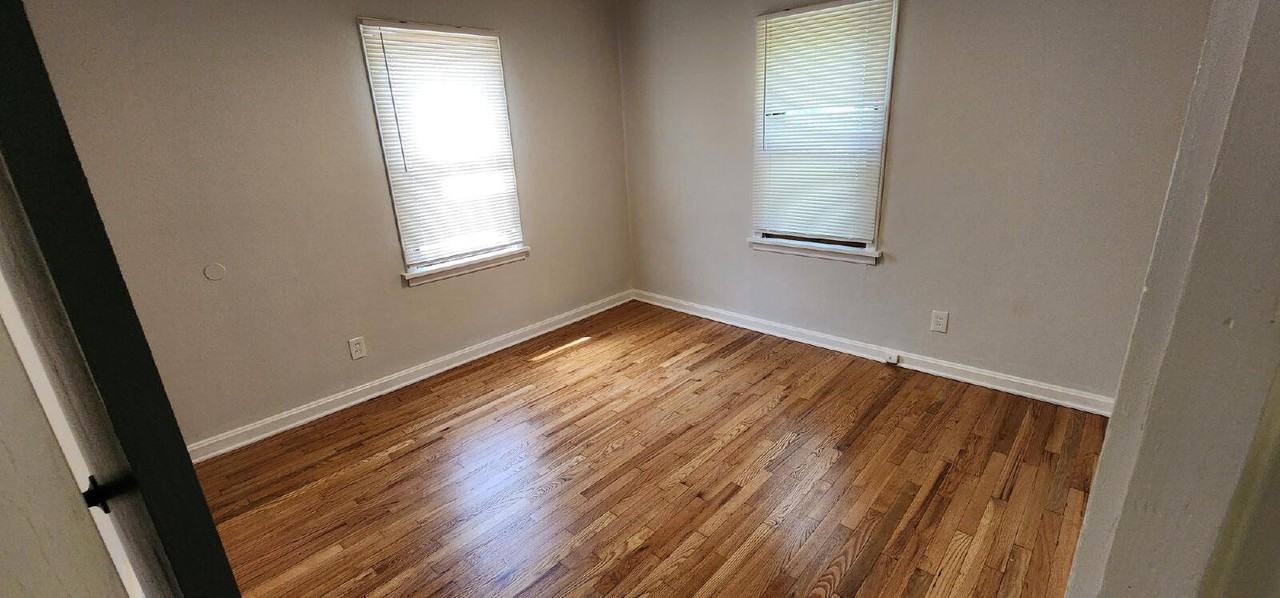 509 Ballman Ave - Photo 7 of 11