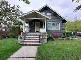 featured image of 2703 Se 71st Ave